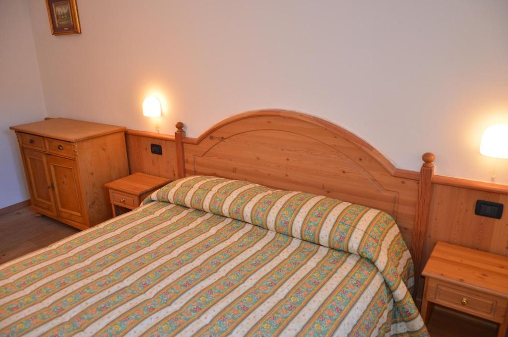 Aparthotel Casa Tomaselli Pellizzano Habitación foto
