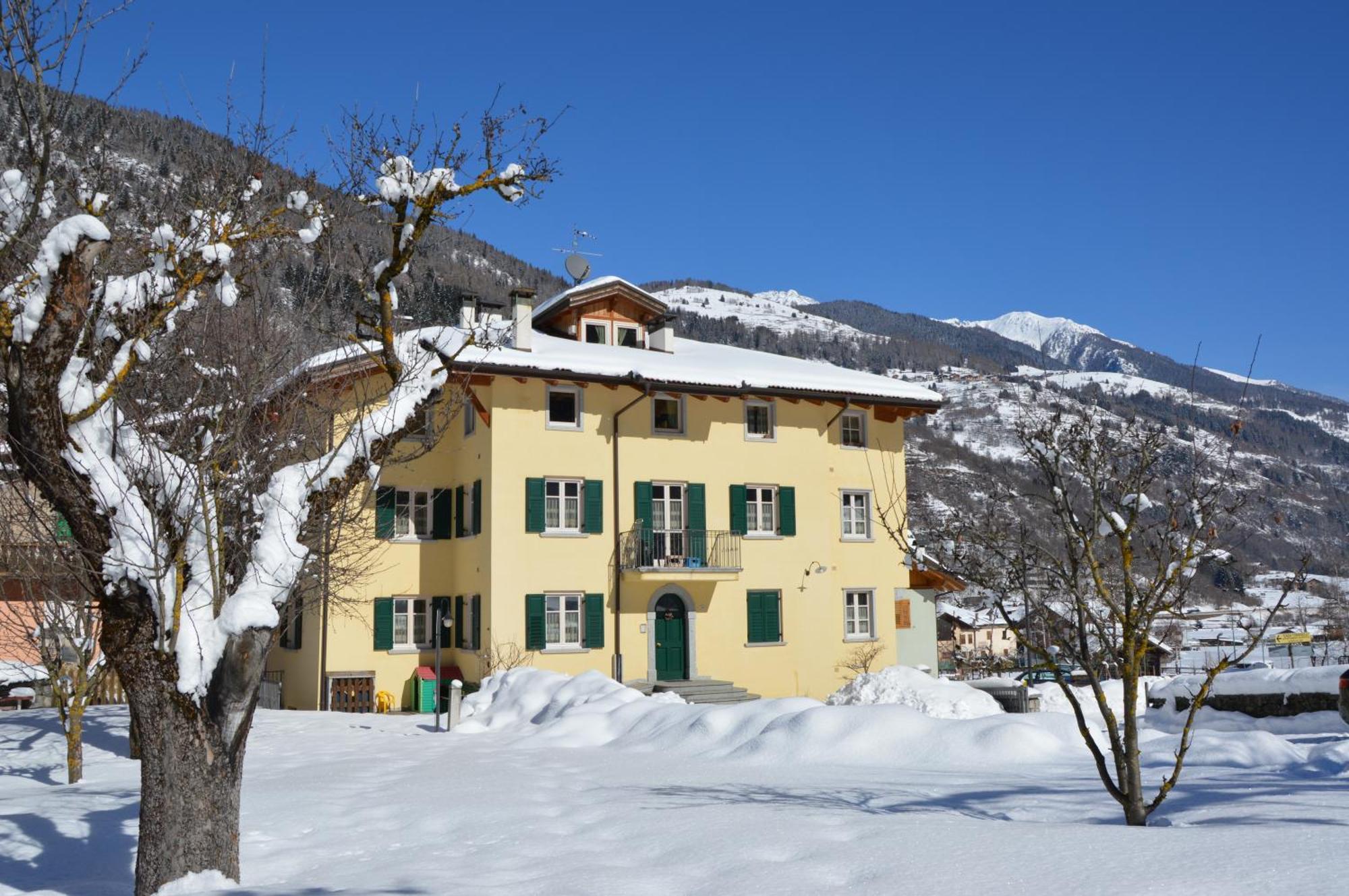 Aparthotel Casa Tomaselli Pellizzano Exterior foto